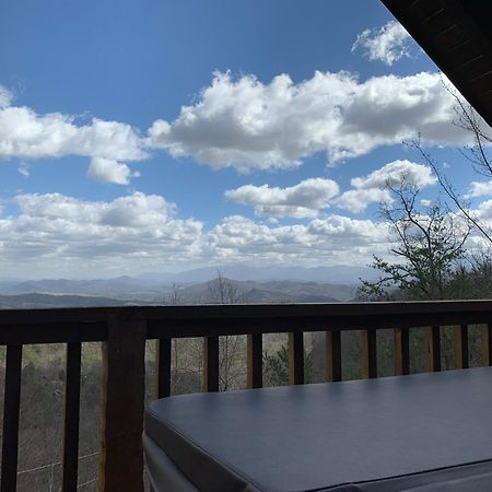 Sevierville Cabin With Private Hot Tub And Fireplace! エクステリア 写真