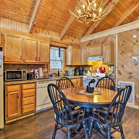Sevierville Cabin With Private Hot Tub And Fireplace! エクステリア 写真