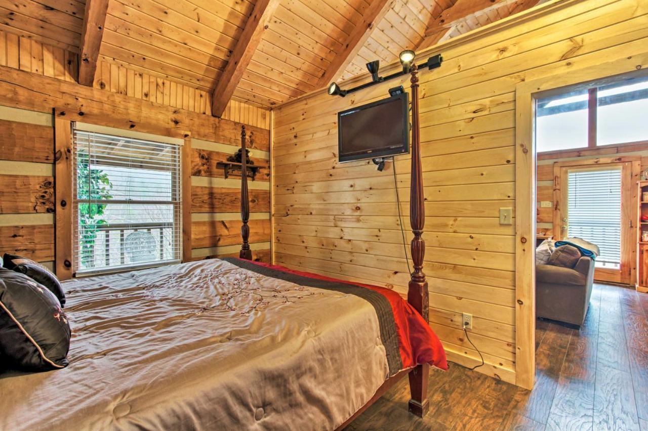Sevierville Cabin With Private Hot Tub And Fireplace! エクステリア 写真