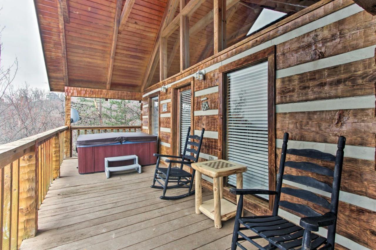 Sevierville Cabin With Private Hot Tub And Fireplace! エクステリア 写真