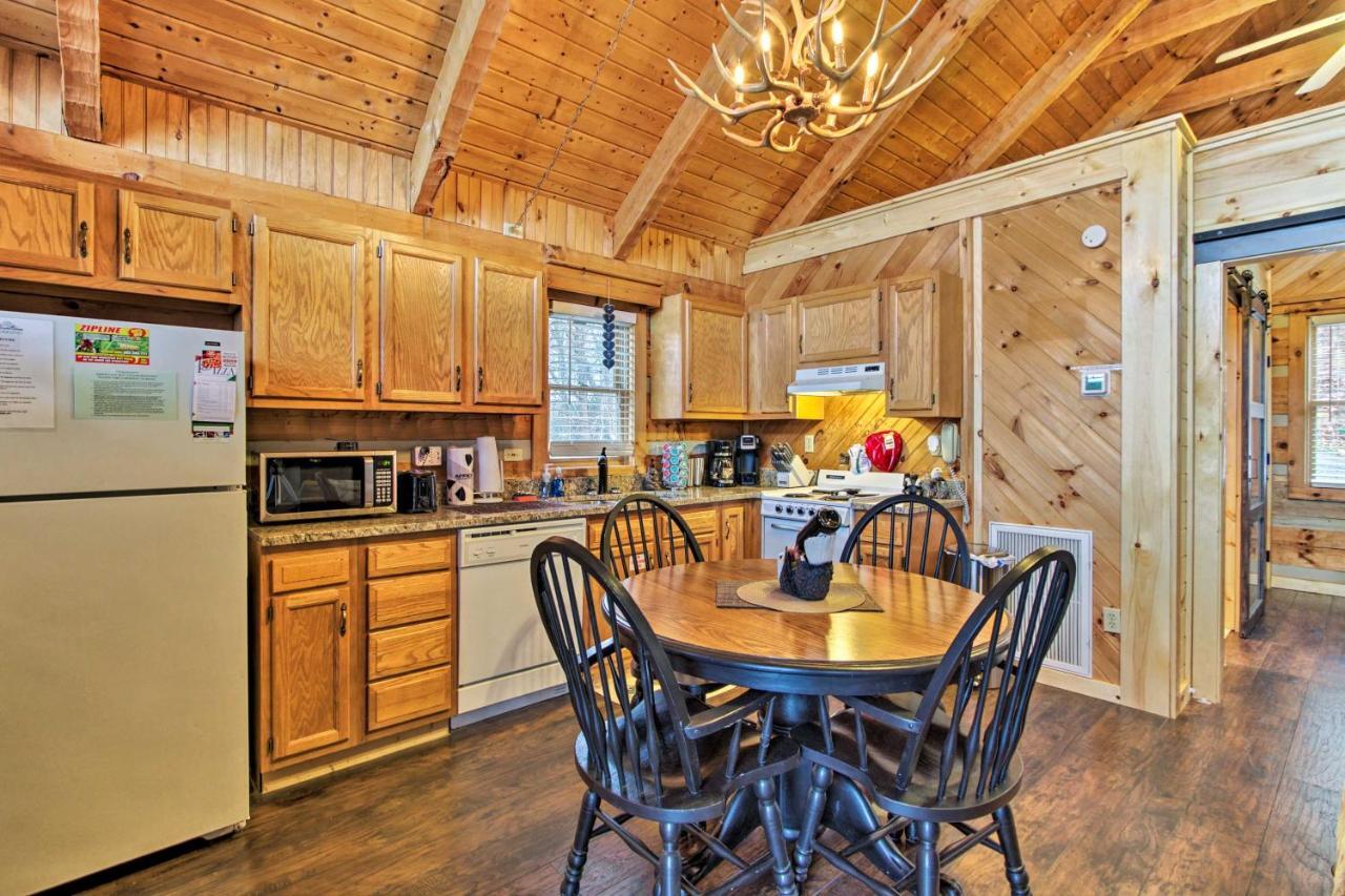 Sevierville Cabin With Private Hot Tub And Fireplace! エクステリア 写真